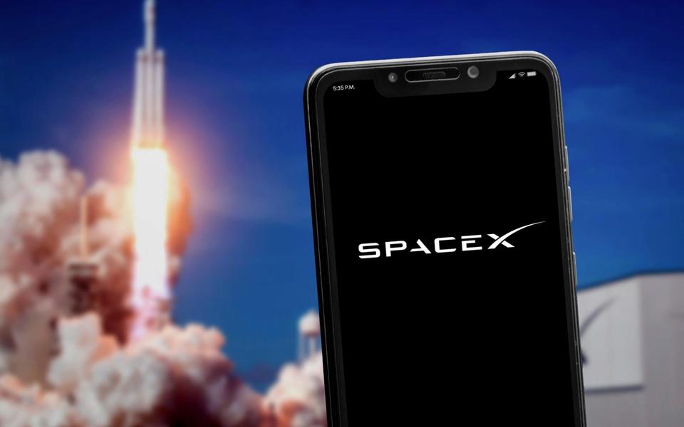 SpaceX preskakuje Amazon a mení pravidlá AI burzy