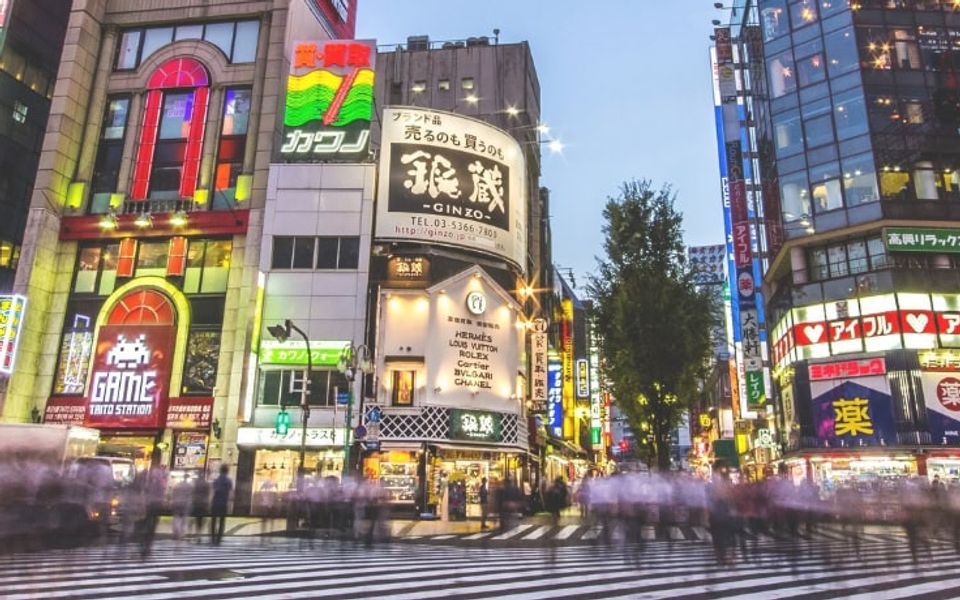 Rizikové aktíva utešene rastú, Bitcoin a Japonsko prepísali históriu
