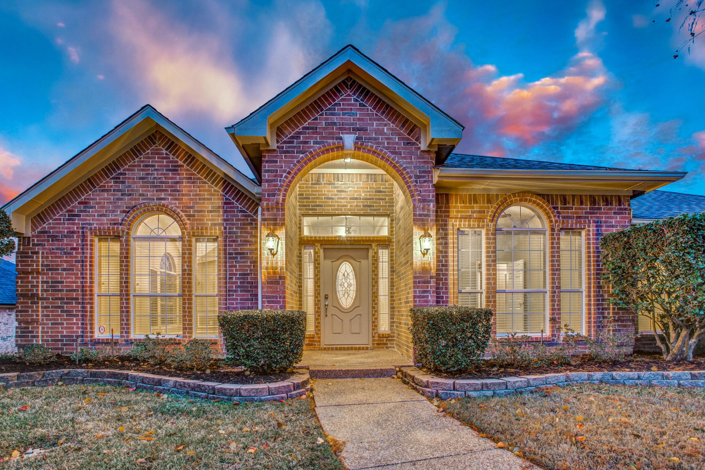 Shoot2Sell Real Estate Photography Curb Appeal 3 Scaled 1