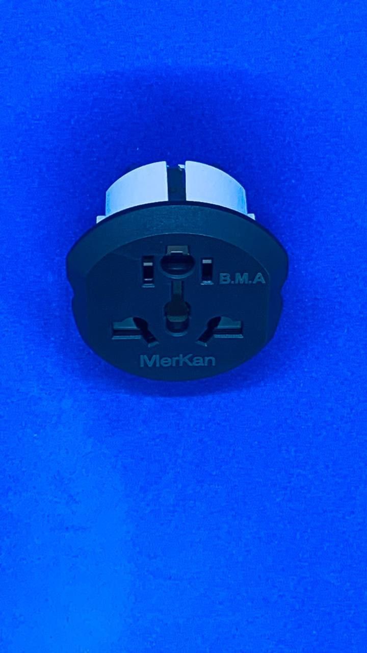 KT-168 universal EU travel adapter - Image 1