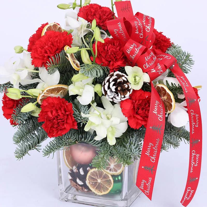 Christmas Flower Arrangement thumbnail 2
