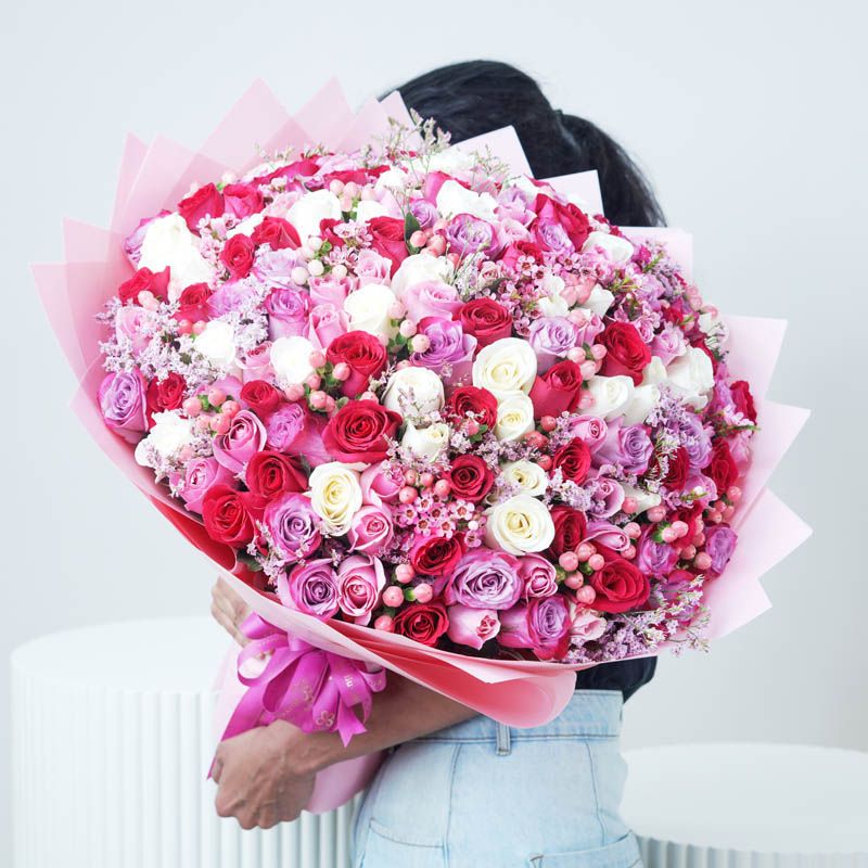 Pretty Lady 151 Roses thumbnail 2