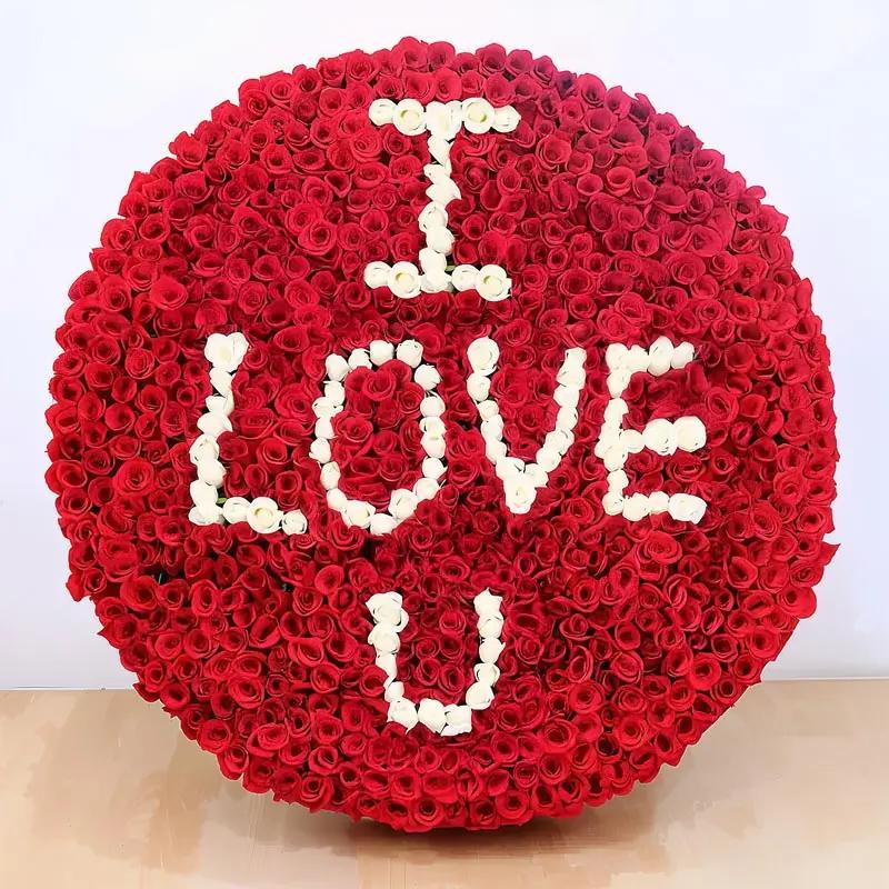 valentine-801-grand-love-round-arrangement_1.webp