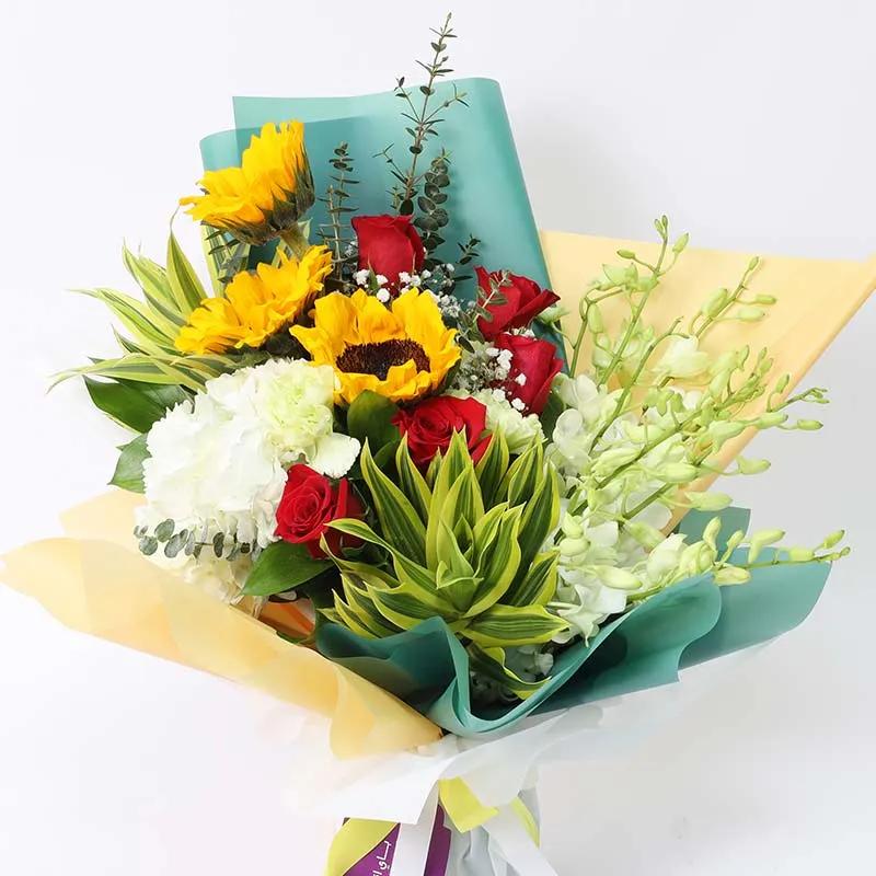 Floral Blessings Bouquet Green thumbnail 2