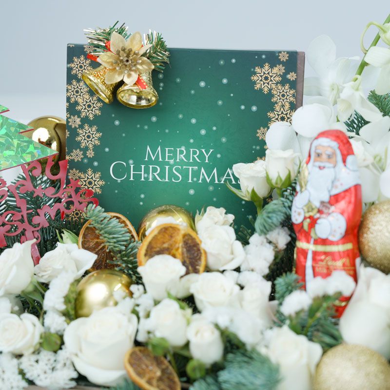 Golden Moment Christmas Flowers and Chocolate thumbnail 4