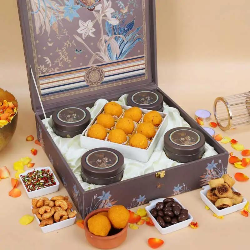 Festive Delight Premium Gift Box thumbnail 3