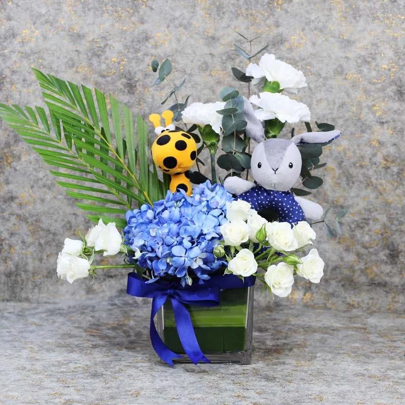 Garden New Born Flower Vase and Chocolates thumbnail 2