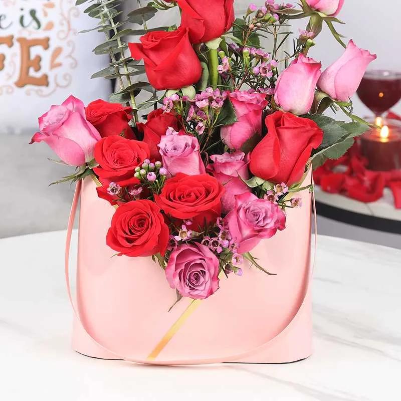 Elegance 19 Roses Box thumbnail 3
