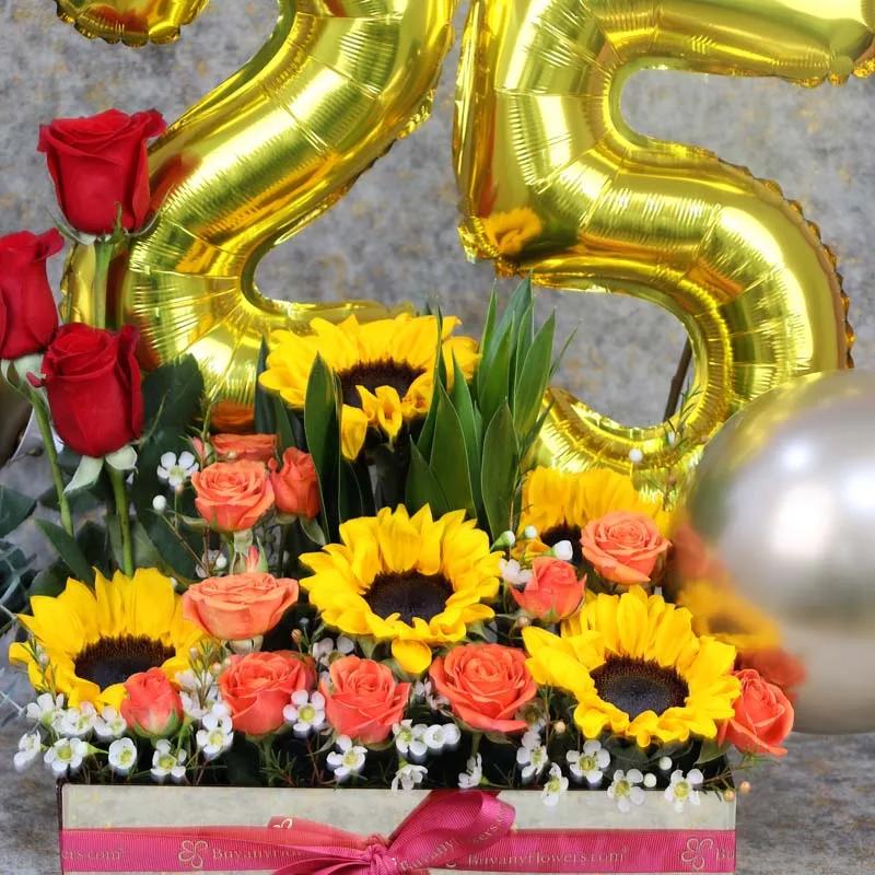 تنسيق زهور فاخر مخصص للاحتفالات يضيف  لمسة احتفالية راقية لكل المناسبات. thumbnail 3