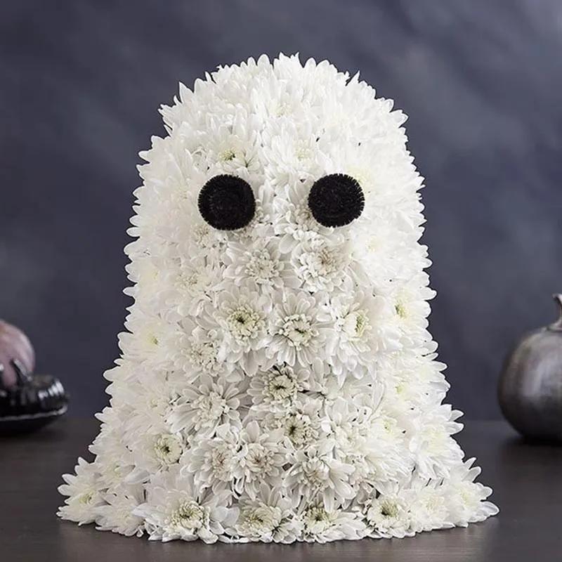 floral-ghost-arrangement_1.webp