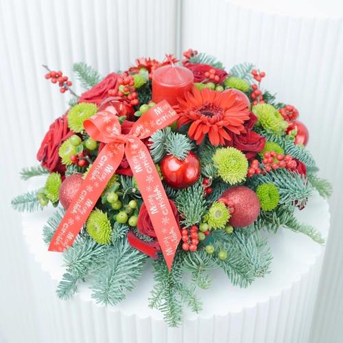 ترتيب طاولة الكريسماس الأحمر 1