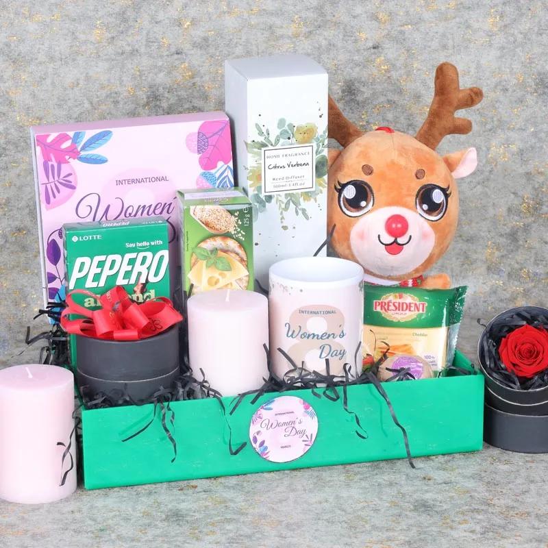 Womens Day Gift Tray Green thumbnail 2