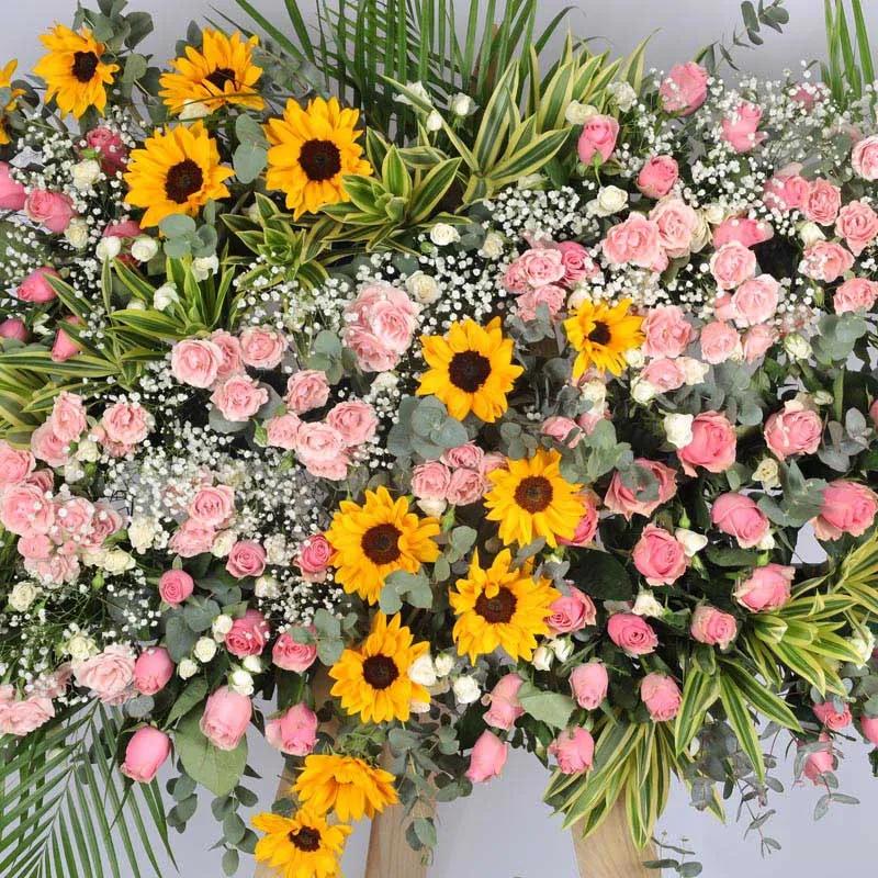 Grand Celebration Flower Stand thumbnail 4