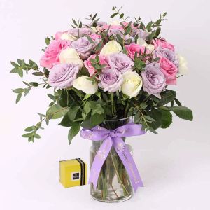 grace-31-roses-in-vase-with-deluxe-patchi-chocolates_1.webp