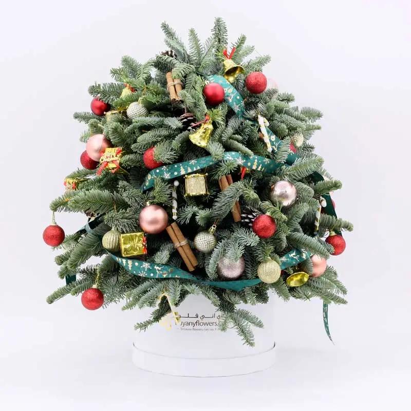 christmas-tree-shape-arrangement_1.webp