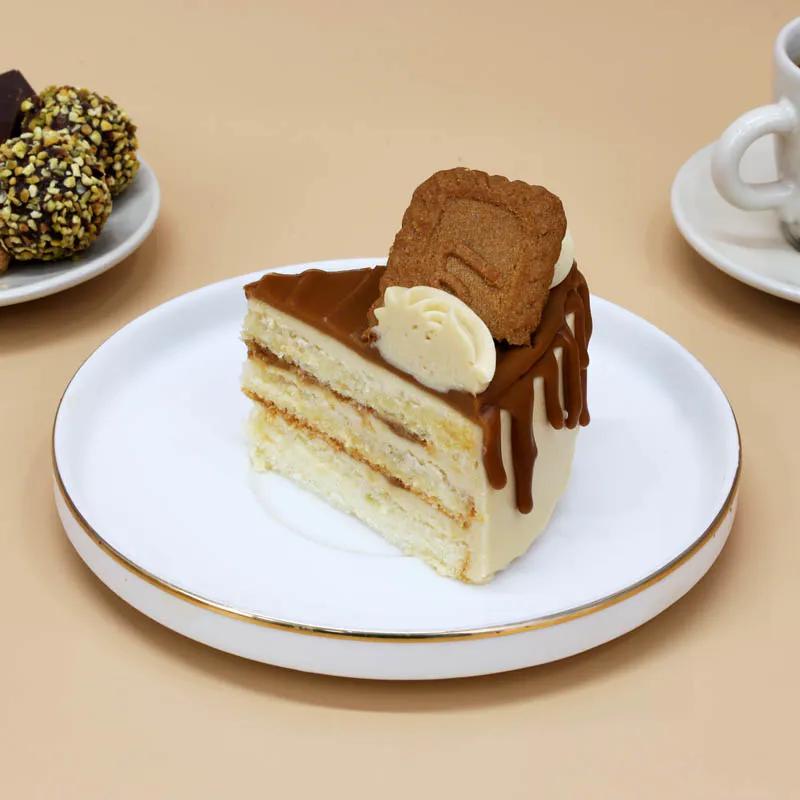 Yummy Lotus Biscoff Cake 4 Portion thumbnail 2