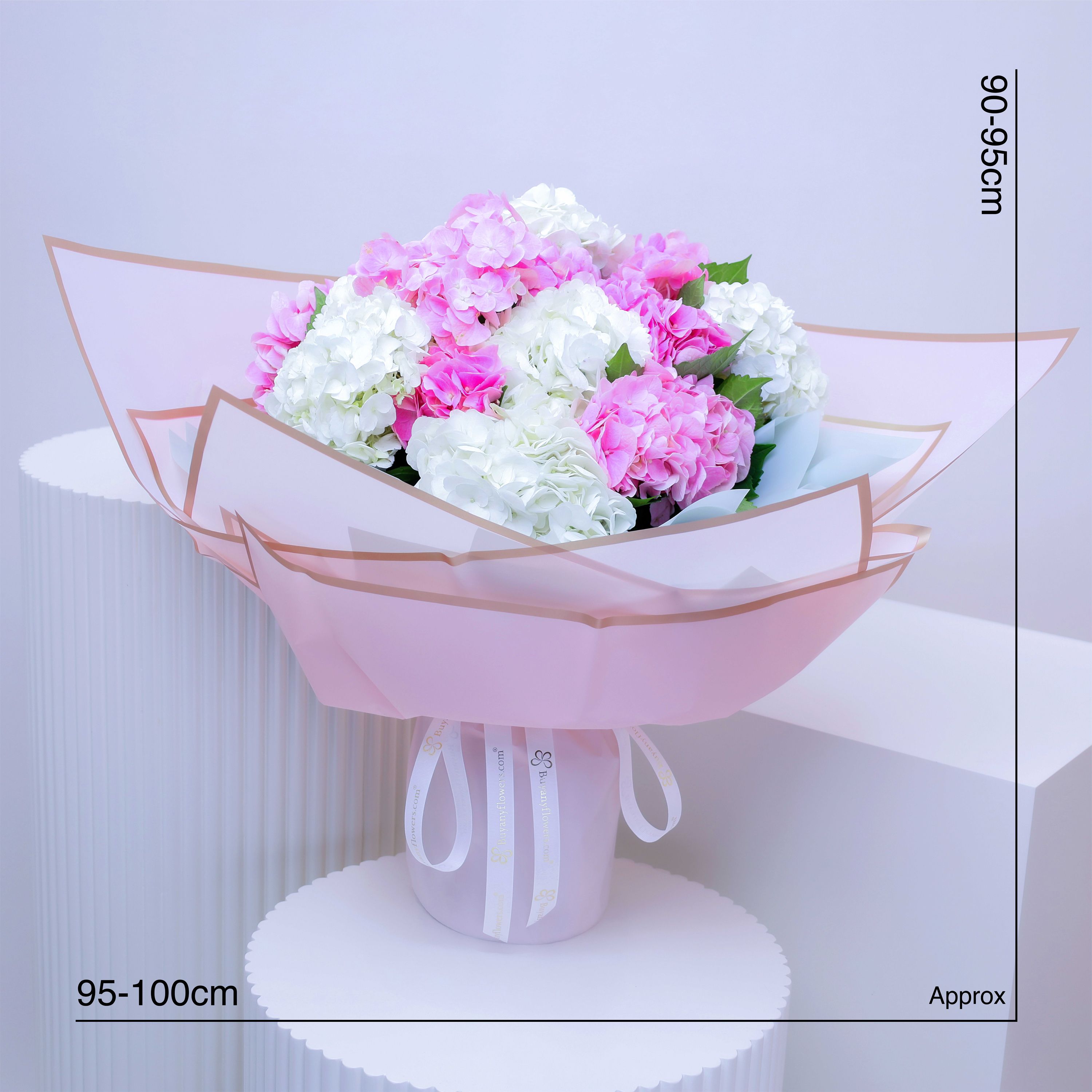 Grand 15 Hydrangea Bouquet thumbnail 4