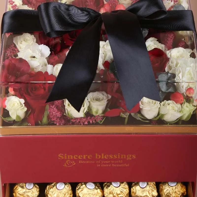 Heavenly Love Red and White Roses Box thumbnail 4