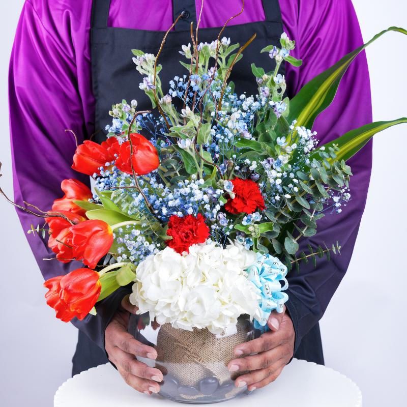 Crimson Tide Glass Vase Arrangement - Flowers gift from Buy Any Flowers Dubai in Al Quoz Industrial Area 4, Dubai, UAE - image 3
