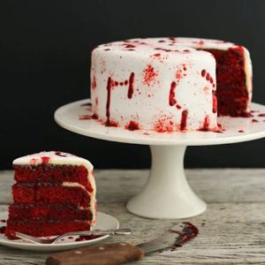 bloody-red-velvet-cake-4-portion_1.webp