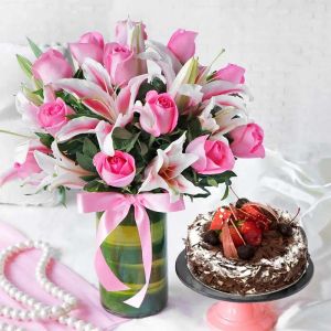 roses-n-lilies-with-black-forest-cake_1.webp