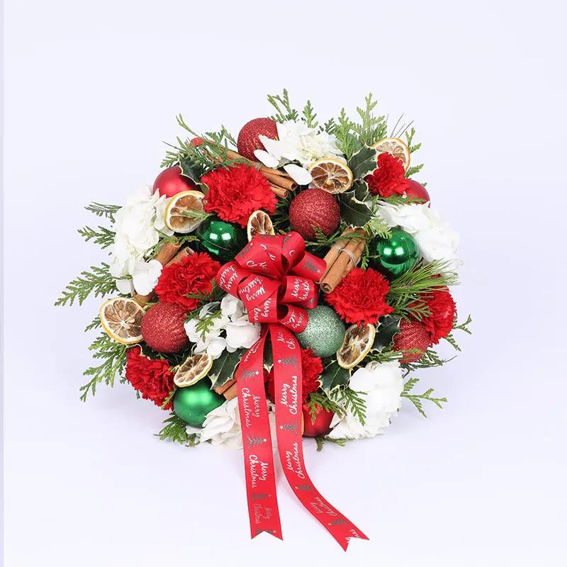 christmas-wreath-red-and-white_1.webp