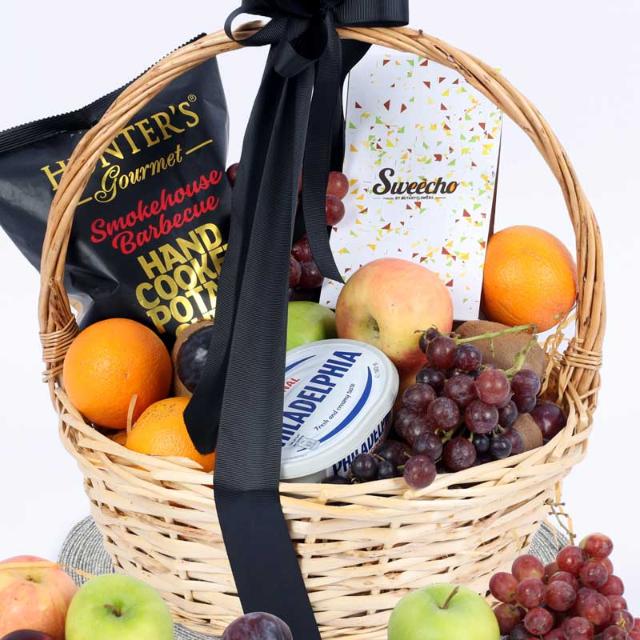 Bountiful Gourmet Fruit Basket thumbnail 2