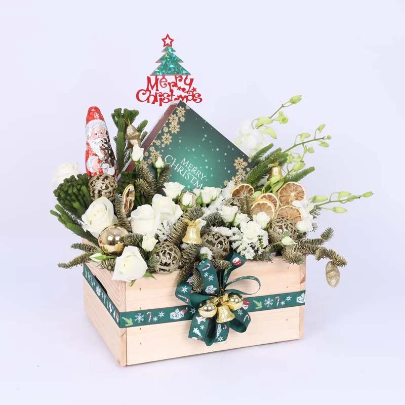 Golden Moment Christmas Flowers and Chocolate thumbnail 4