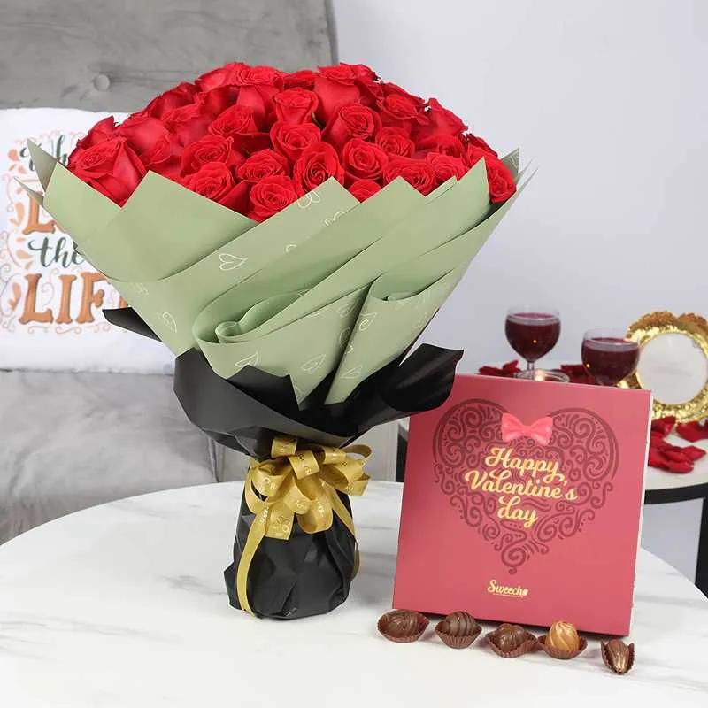 With Love Bouquet and Valentine Chocolates 25 Pcs By Sweecho in Dubai