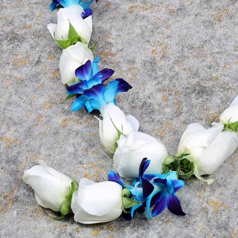 White Roses and Blue Orchid Garland thumbnail 3