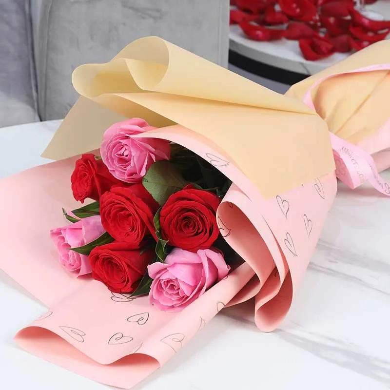 Cutie Pie 7 Roses Bouquet thumbnail 3