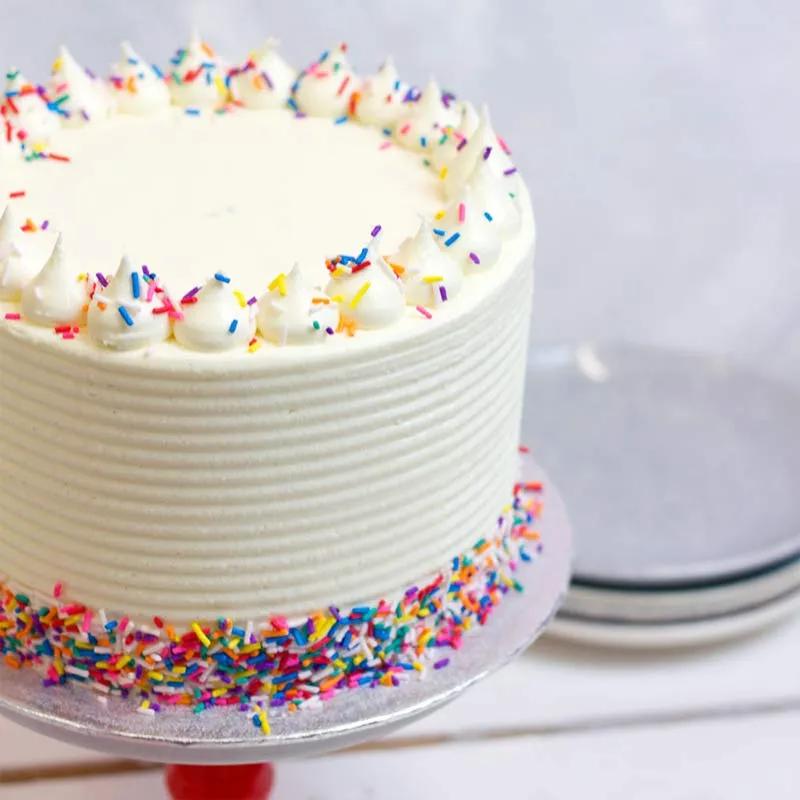 Vanilla Celebration Cake 4 Portion thumbnail 2