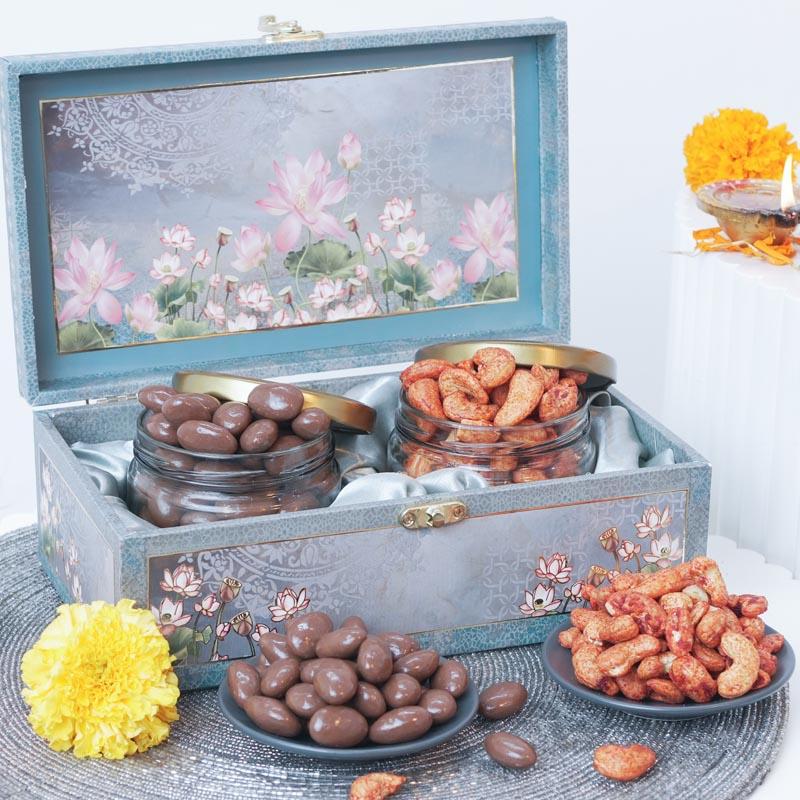 Festive Dry Fruits And Chocolate Hamper thumbnail 2