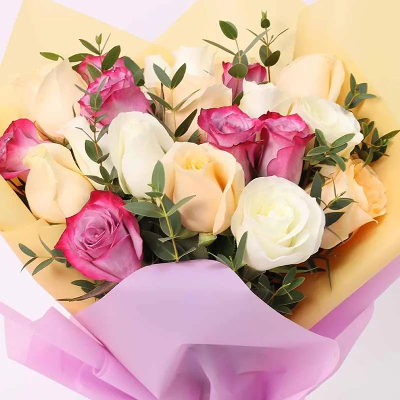 Graceful 21 Roses Bouquet thumbnail 3