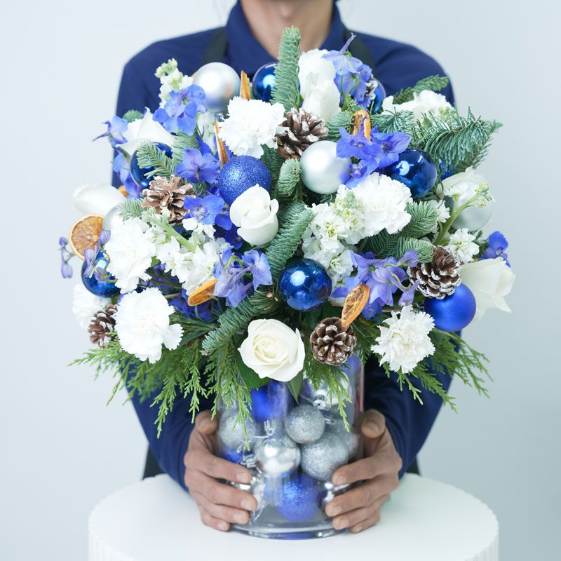 مزهرية زهور تحيات الموسم thumbnail 2