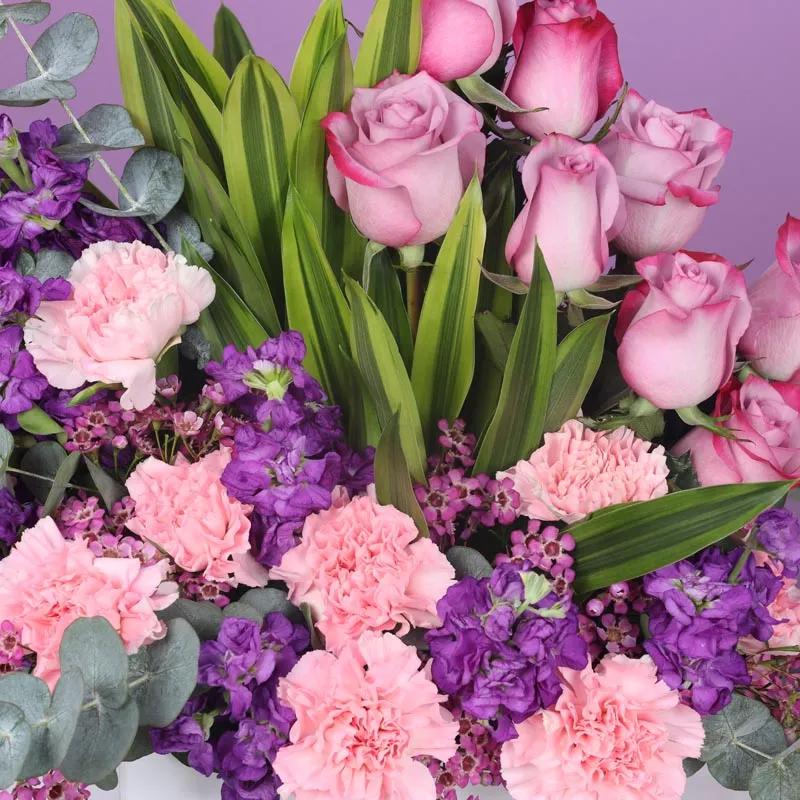 Alluring Flowers and Chocolates Box thumbnail 3