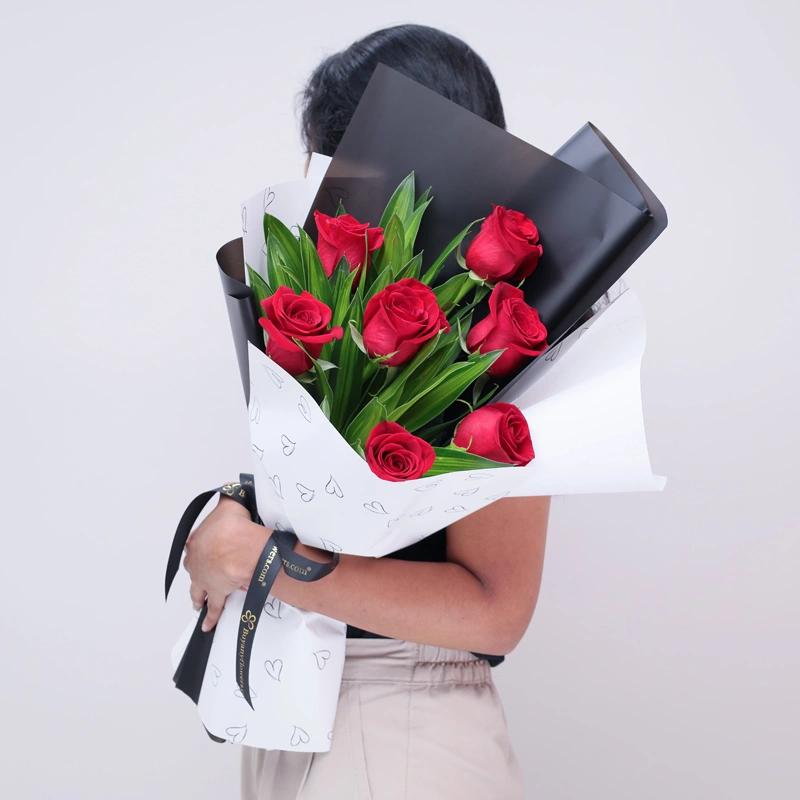 Cute Love 7 Red Roses Bouquet thumbnail 2