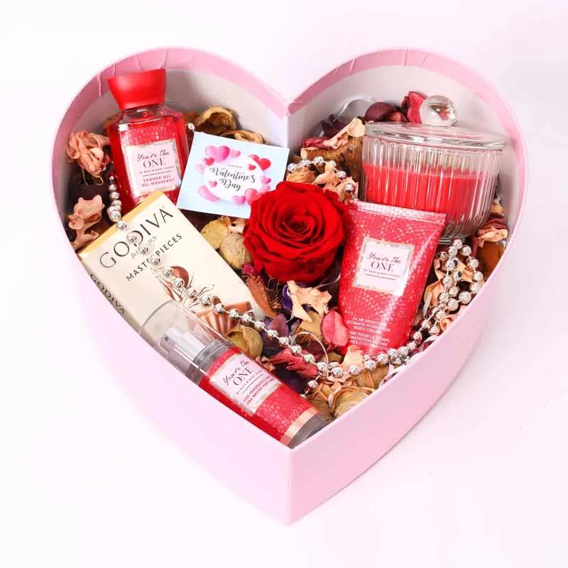 heartoflovegiftbox_d24156.webp