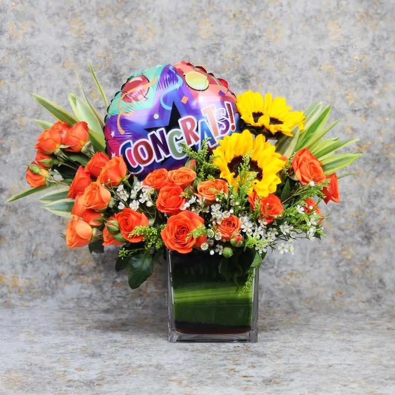 shine-congrats-balloon-and-flower-vase_1.webp