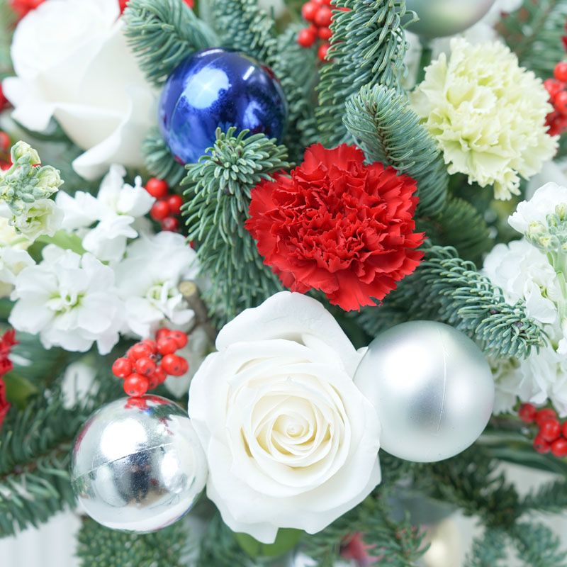 Christmas Vibe Flower Vase - Flowers gift from Buy Any Flowers Dubai in Al Quoz Industrial Area 4, Dubai, UAE - image 3