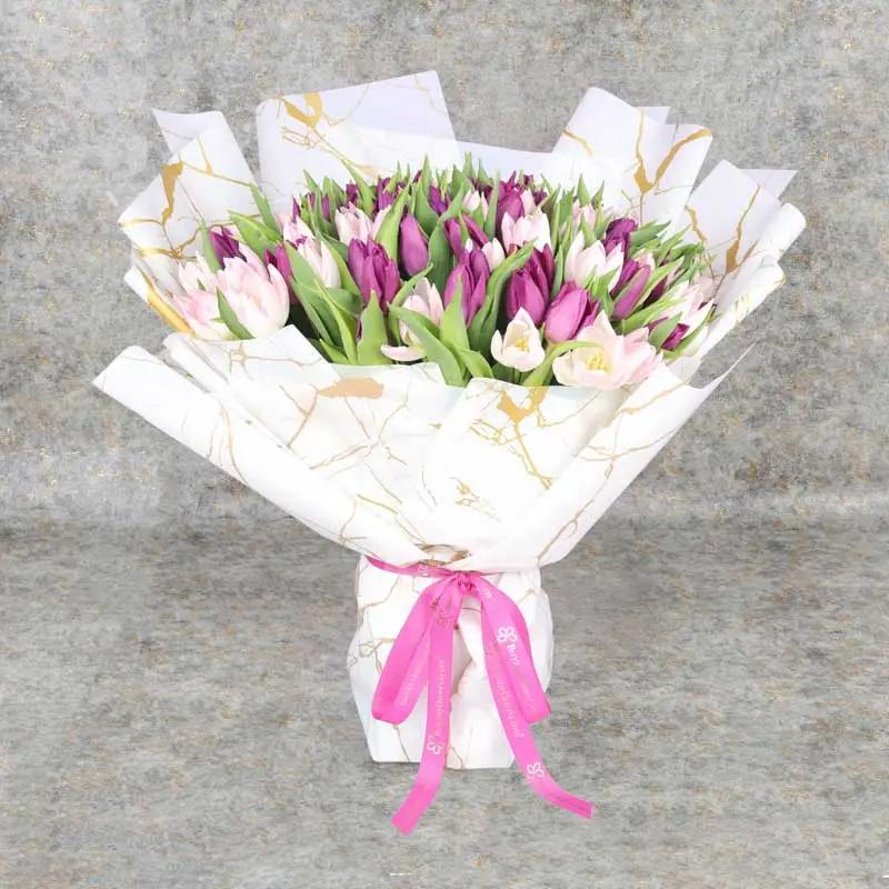 pretty-101-pink-and-purple-tulips-bouquet_1.webp