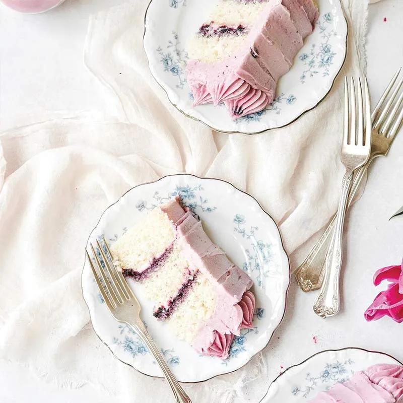 Blueberry Cream Cake 4 Portion thumbnail 2