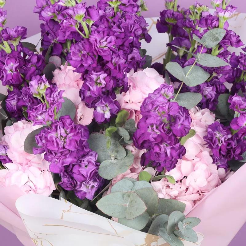 Standing Beauty 21 Matthiola and Hydrangea Bouquet thumbnail 3