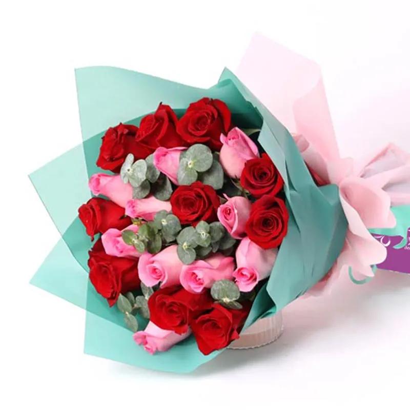 Cutest Love 21 Roses Bouquet thumbnail 2