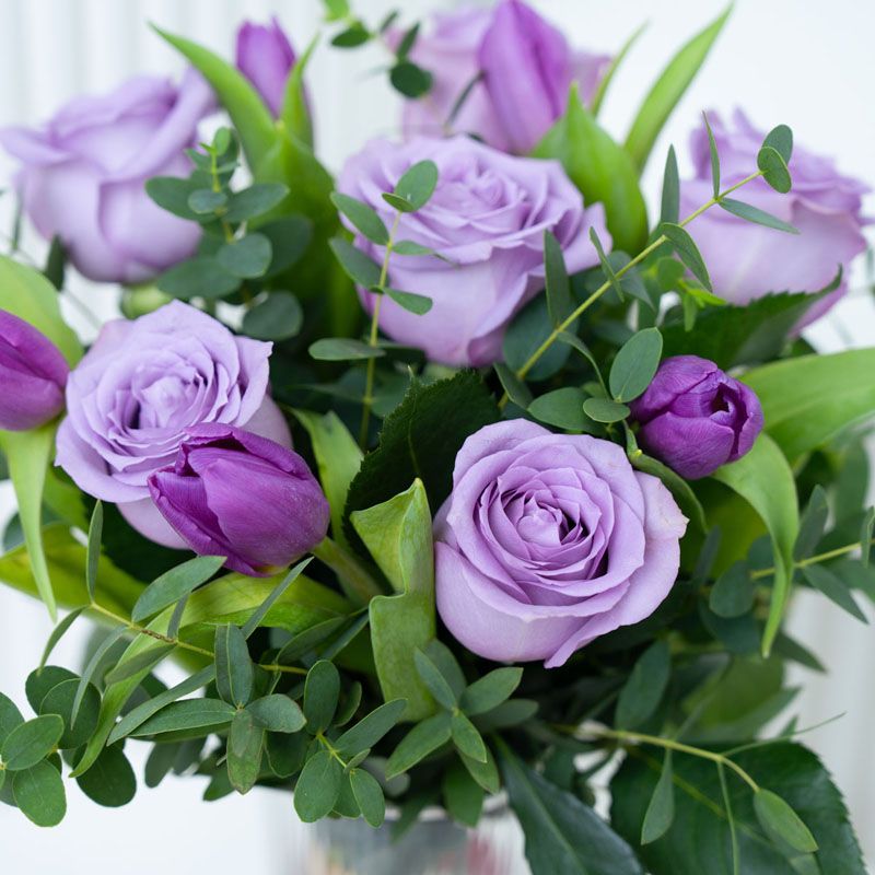 Mauve 11 Roses and Tulips in Vase thumbnail 3