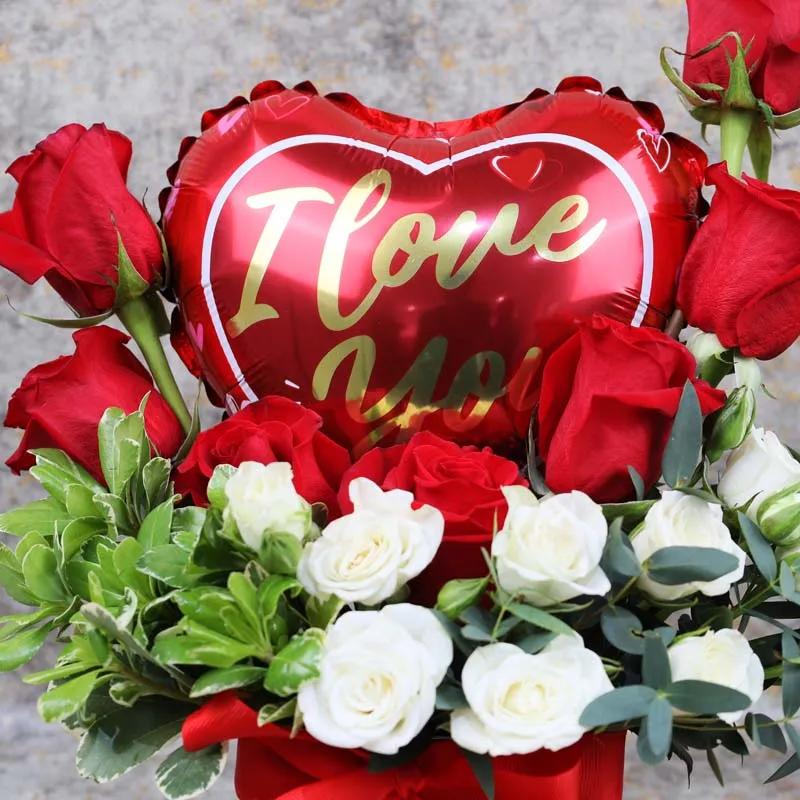 Romantic I Love You Balloon and Flower Vase thumbnail 3