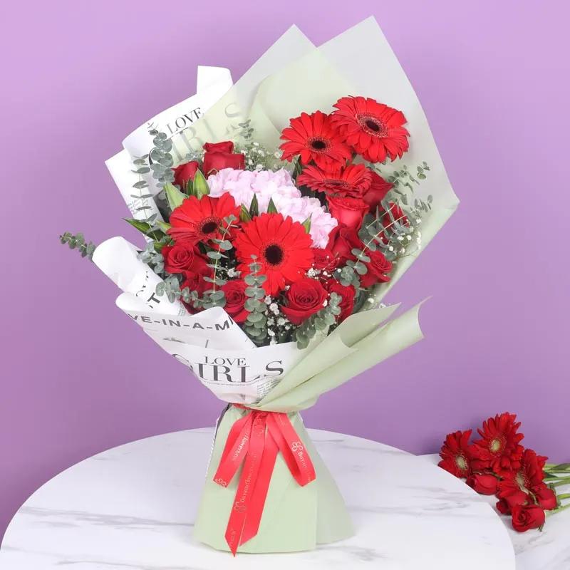 expression-of-red-flower-bouquet_1.webp