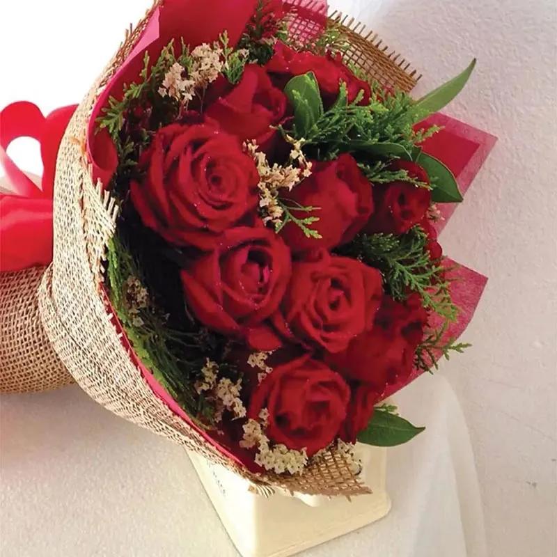 Romantic Hint thumbnail 2