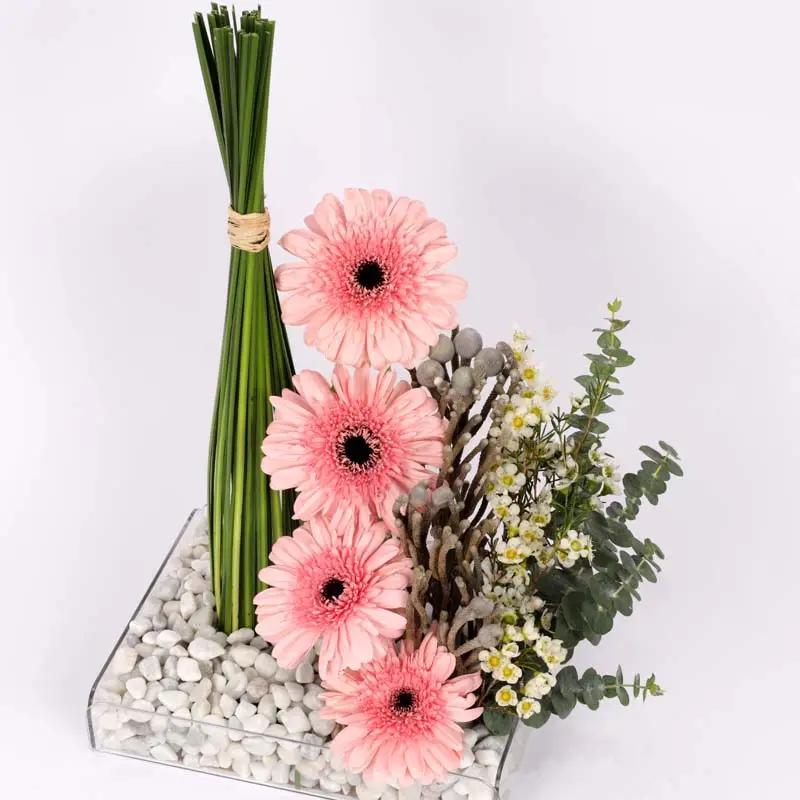 Pretty Lady Flower Arrangement thumbnail 3