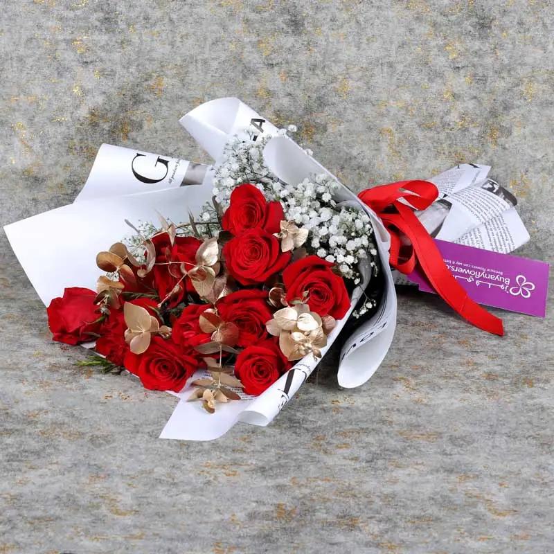 باقة ١١ وردة حمراء لمشاعر عميقة thumbnail 4